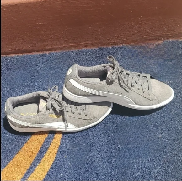 Puma Vikky EUC Size 6.5M Gray - Picture 4 of 9